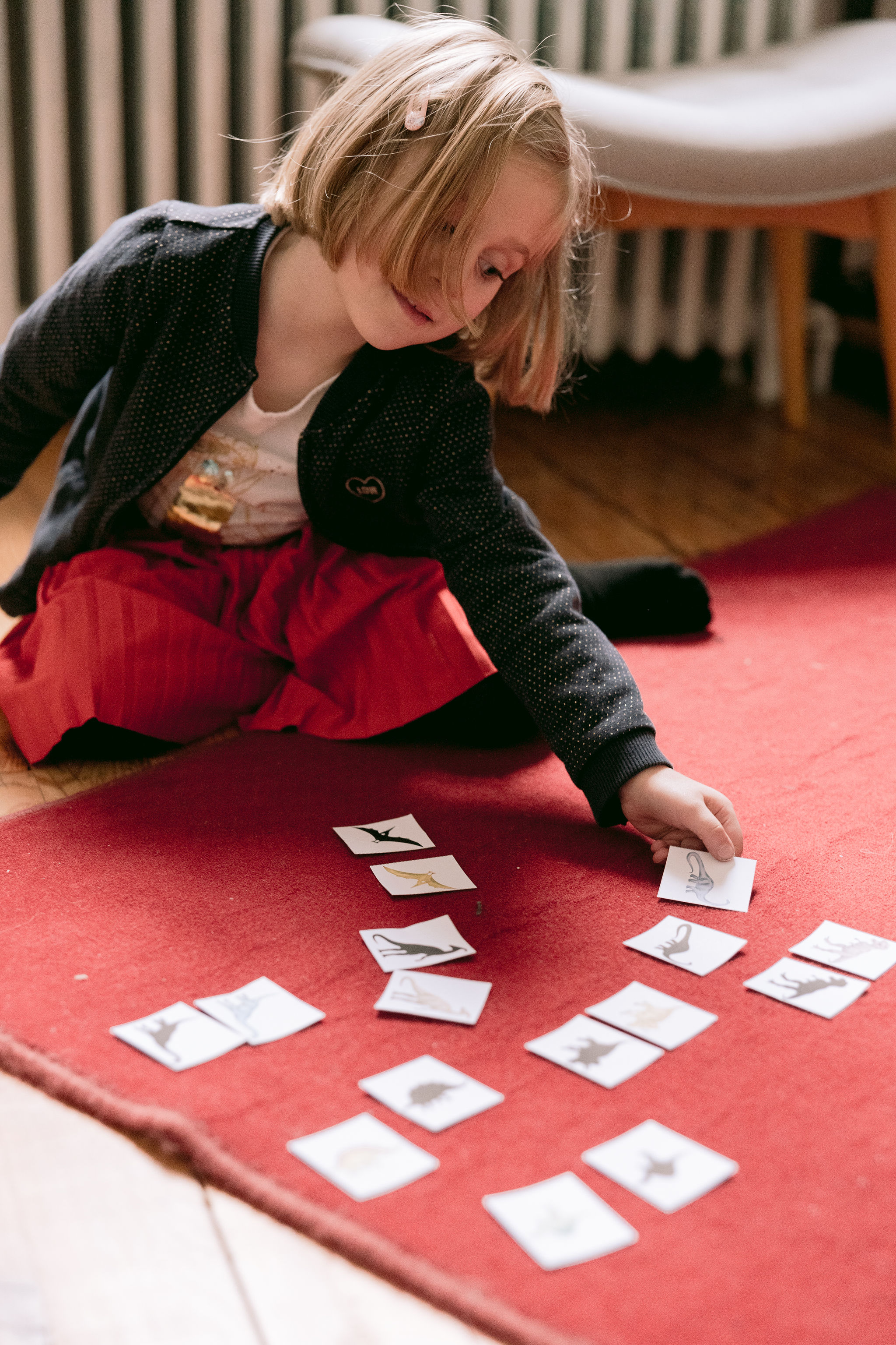 activité montessori 2 ans enfant tapis
